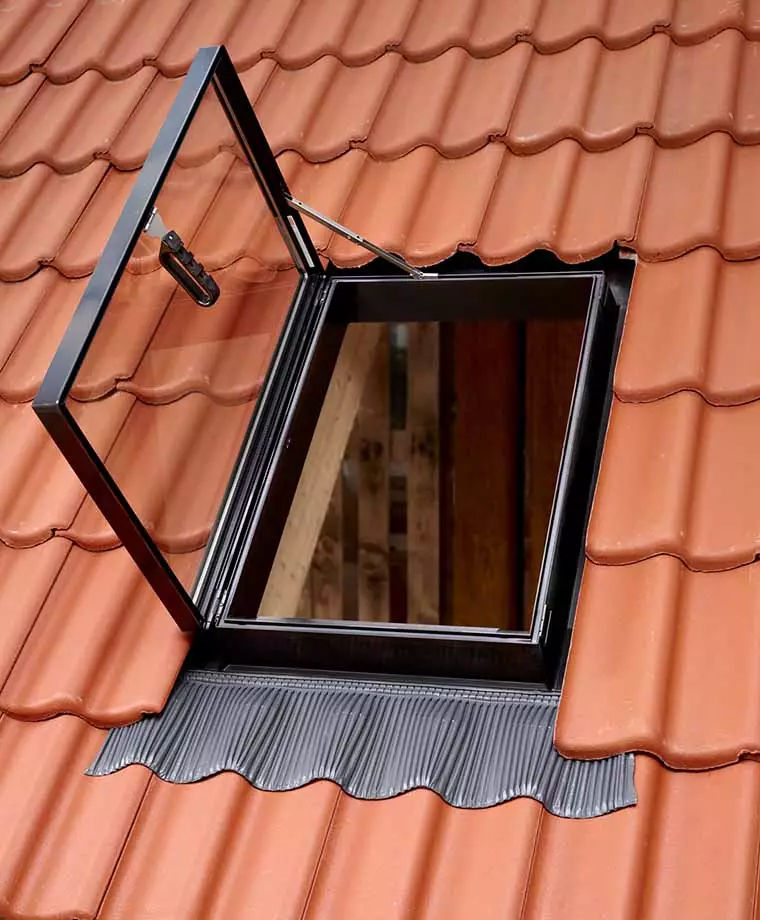 velux-roof-access-window-gvt